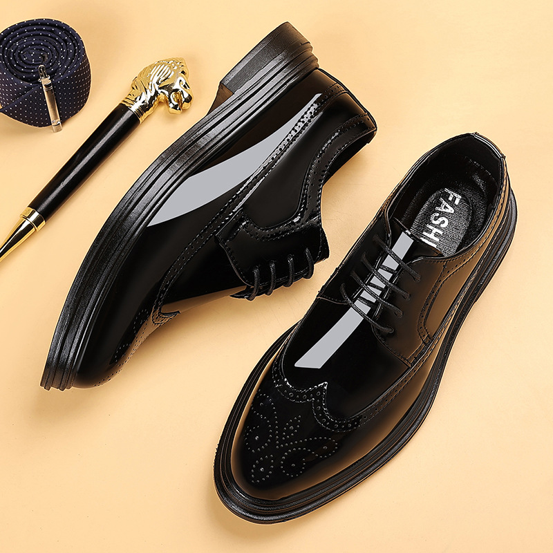 Men'S Shoes Brogues - Chaussures habillées en cuir verni pour