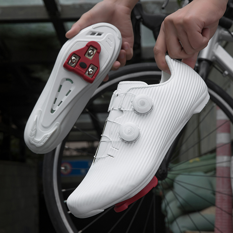 Plaques de fixation gratuites  - Men'S Shoes Dc avis et prix